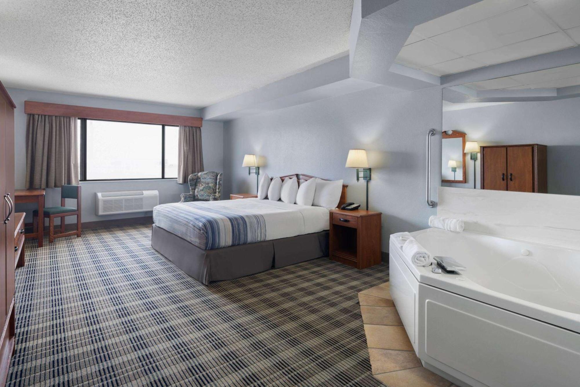 Americinn By Wyndham Stuart Ngoại thất bức ảnh