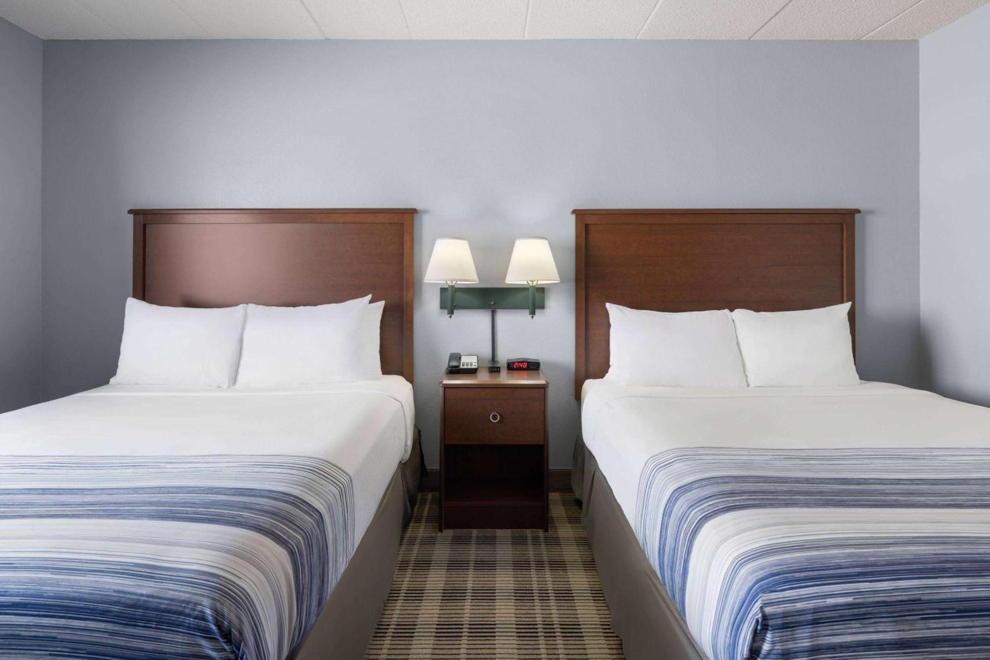Americinn By Wyndham Stuart Ngoại thất bức ảnh